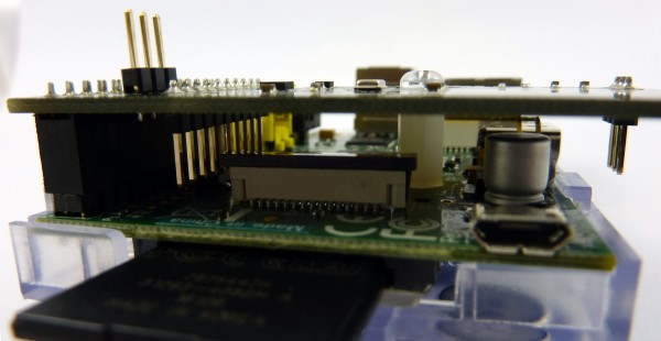 Carte Xtrinsic-Sense-Board Montée sur le Raspberry Pi - Positionnement du connecteur 