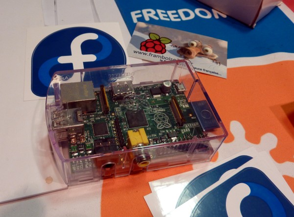 Raspberry Pi sur le stand Fedora