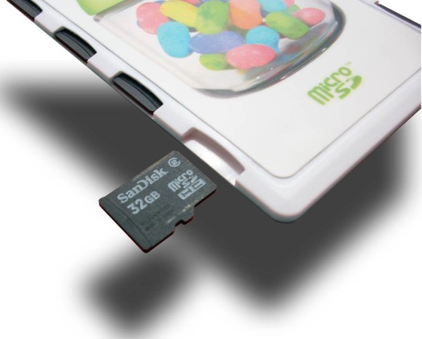 sdcard_dessous_rangement