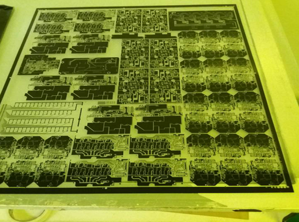 Du fichier au film - fabrication de PCB chez JLCPCB