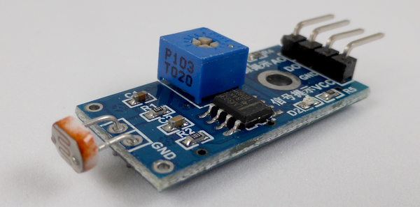 Module capteur de lumière LDR et LM393 - pour Raspberry Pi et Arduino - Photo Francois MOCQ