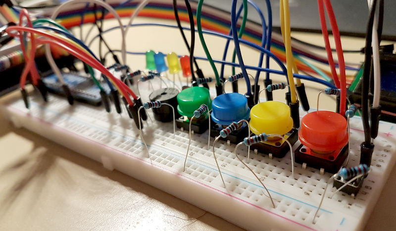 Le prototype du jeu ClignoDroïd sur breadboard