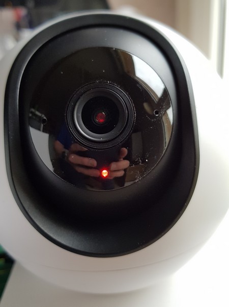 Caméra d'intérieur orientable C6 Ezviz WiFi et Ethernet - Framboise 314, le  Raspberry Pi à la sauce française.