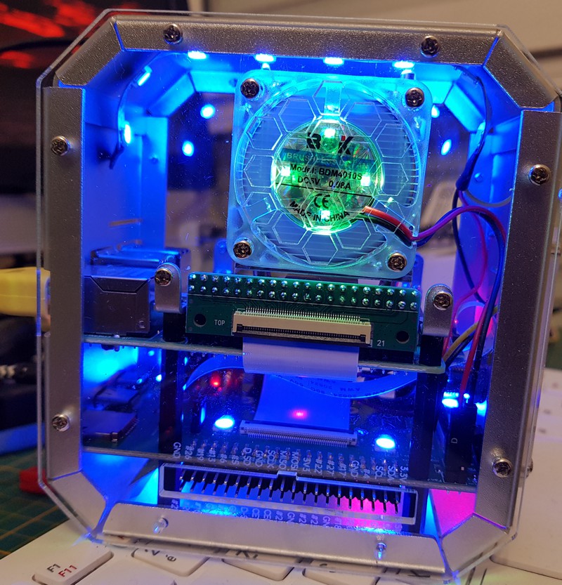 Boîtier en aluminium avec façade de ventilateur Raspberry Pi 5